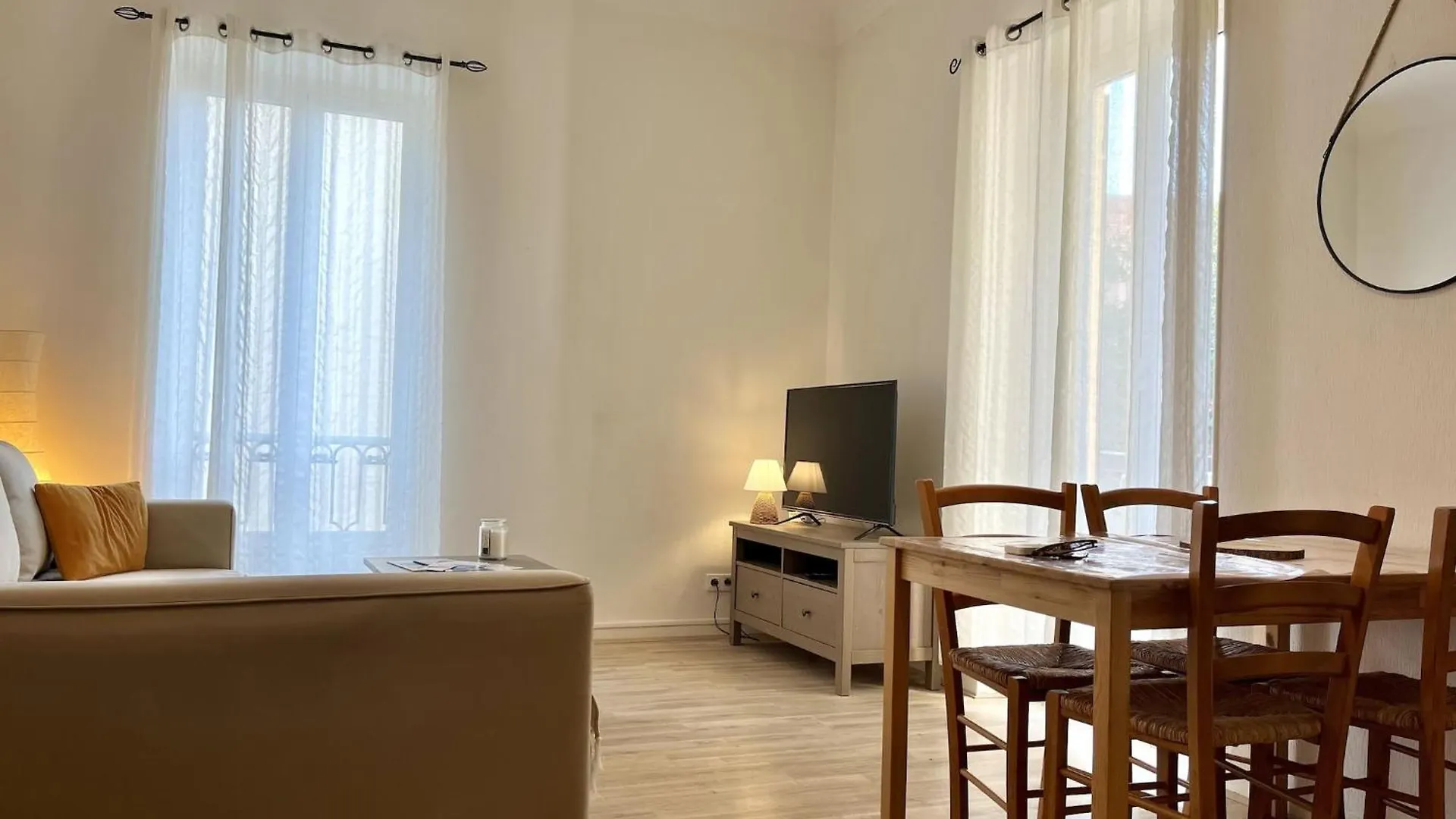 Villa Coquette Plein Centre, Proche Plage Menton